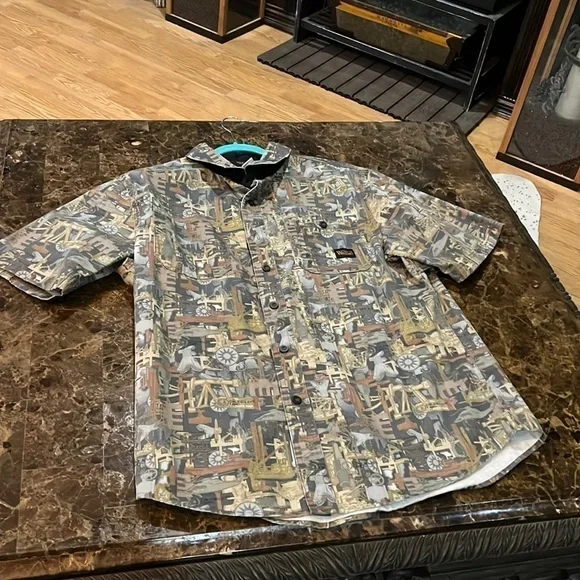 Walls vintage oil field camo top size large. MN1 - Picture 1 of 6